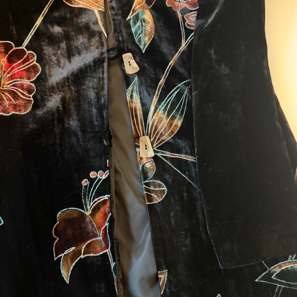 Coldwater Creek Black Velvet Floral Blazer - Picture 12 of 12